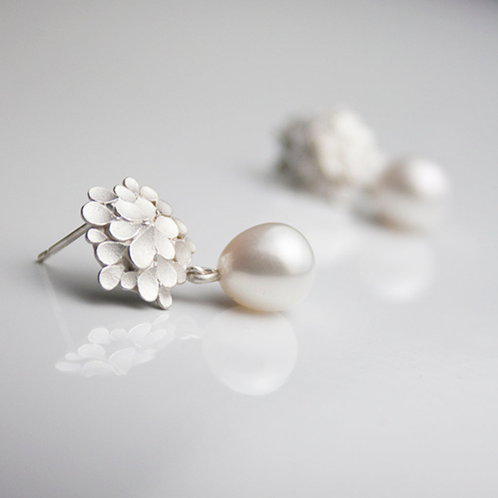 Freshwater pearl earringsアクセサリー